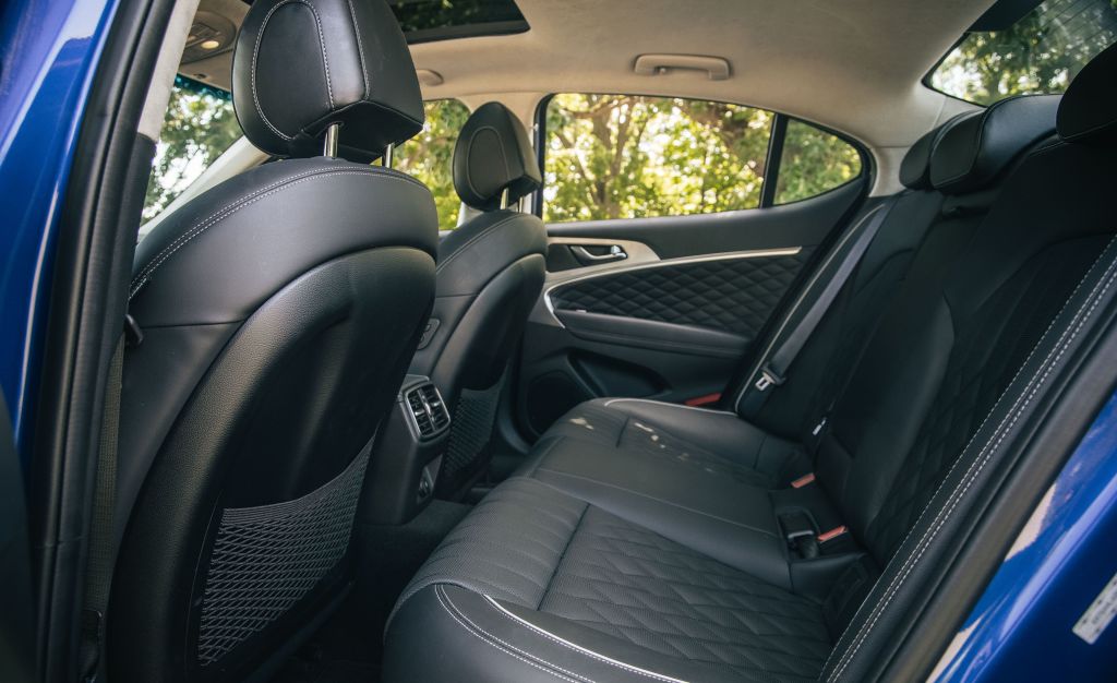 Genesis G70 photo 58