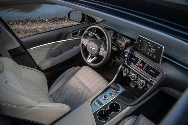 Genesis G70 photo 60