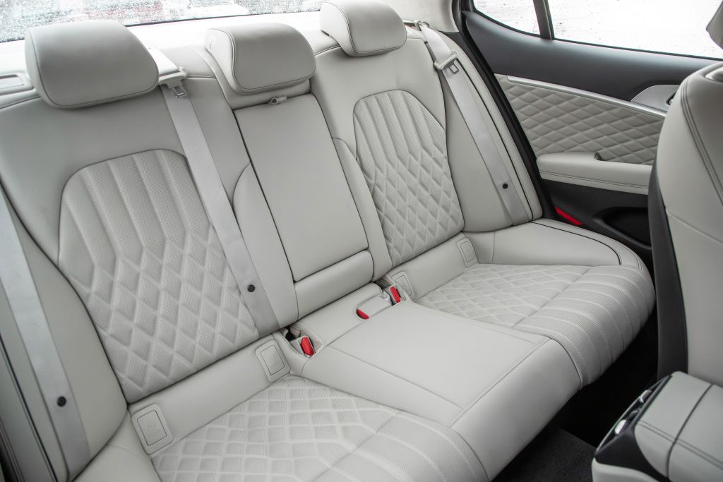 Genesis G70 photo 61