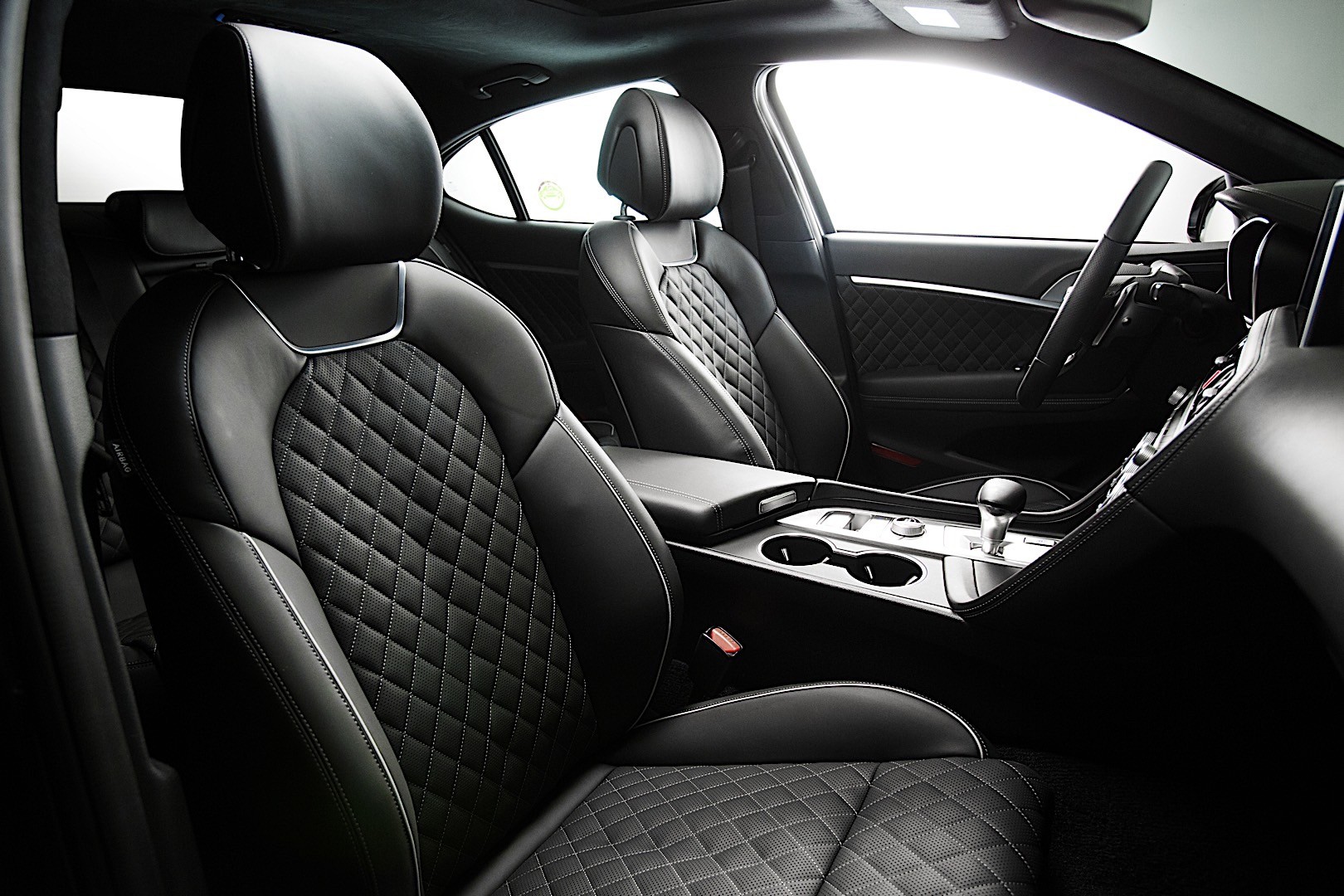 Genesis G70 photo 44