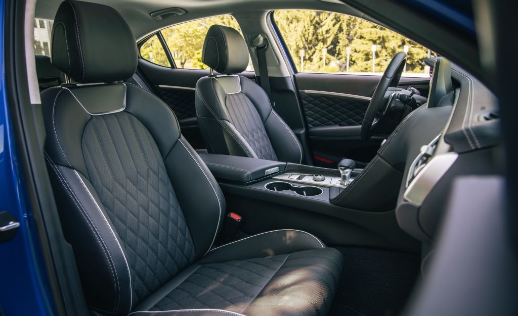 Genesis G70 photo 64