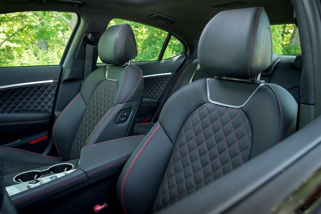 Genesis G70 photo 67