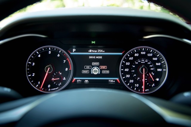 Genesis G70 photo 71