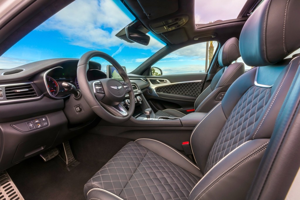 Genesis G70 photo 72