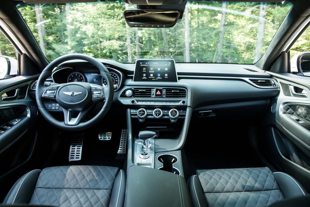 Genesis G70 photo 74