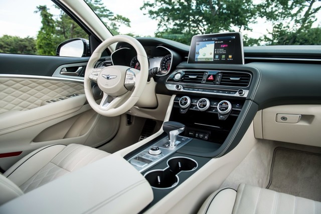 Genesis G70 photo 75