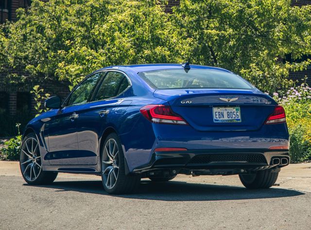 Genesis G70 photo 9