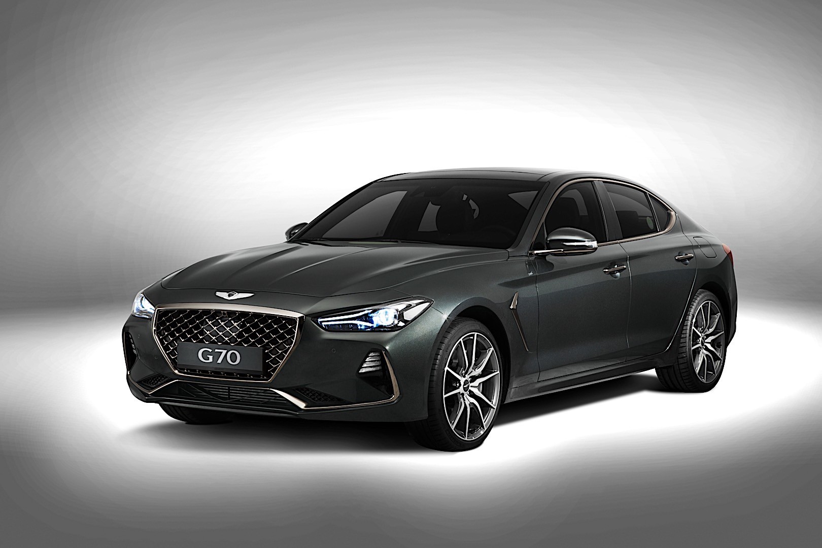 Genesis G70 photo 2