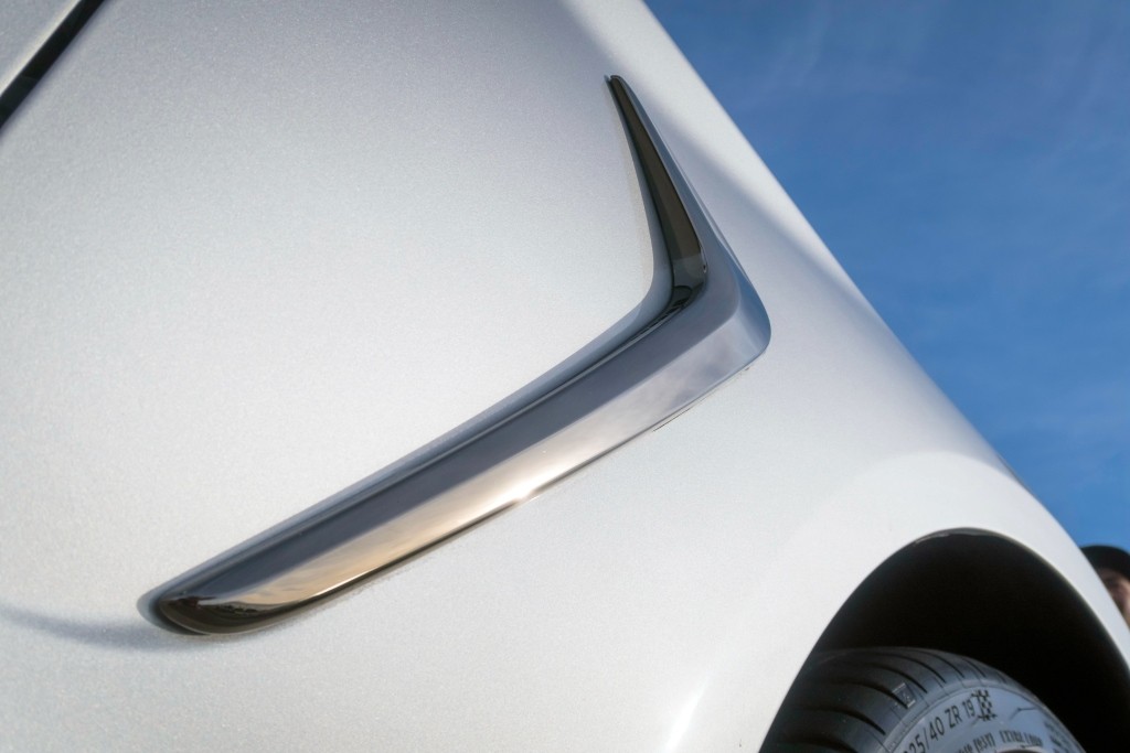 Genesis G70 photo 31