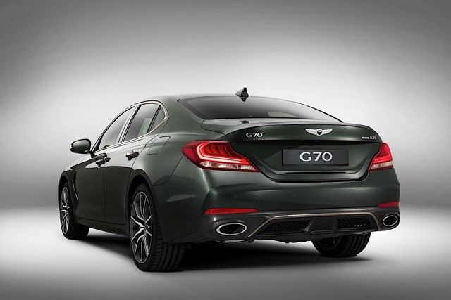Genesis G70 photo 4