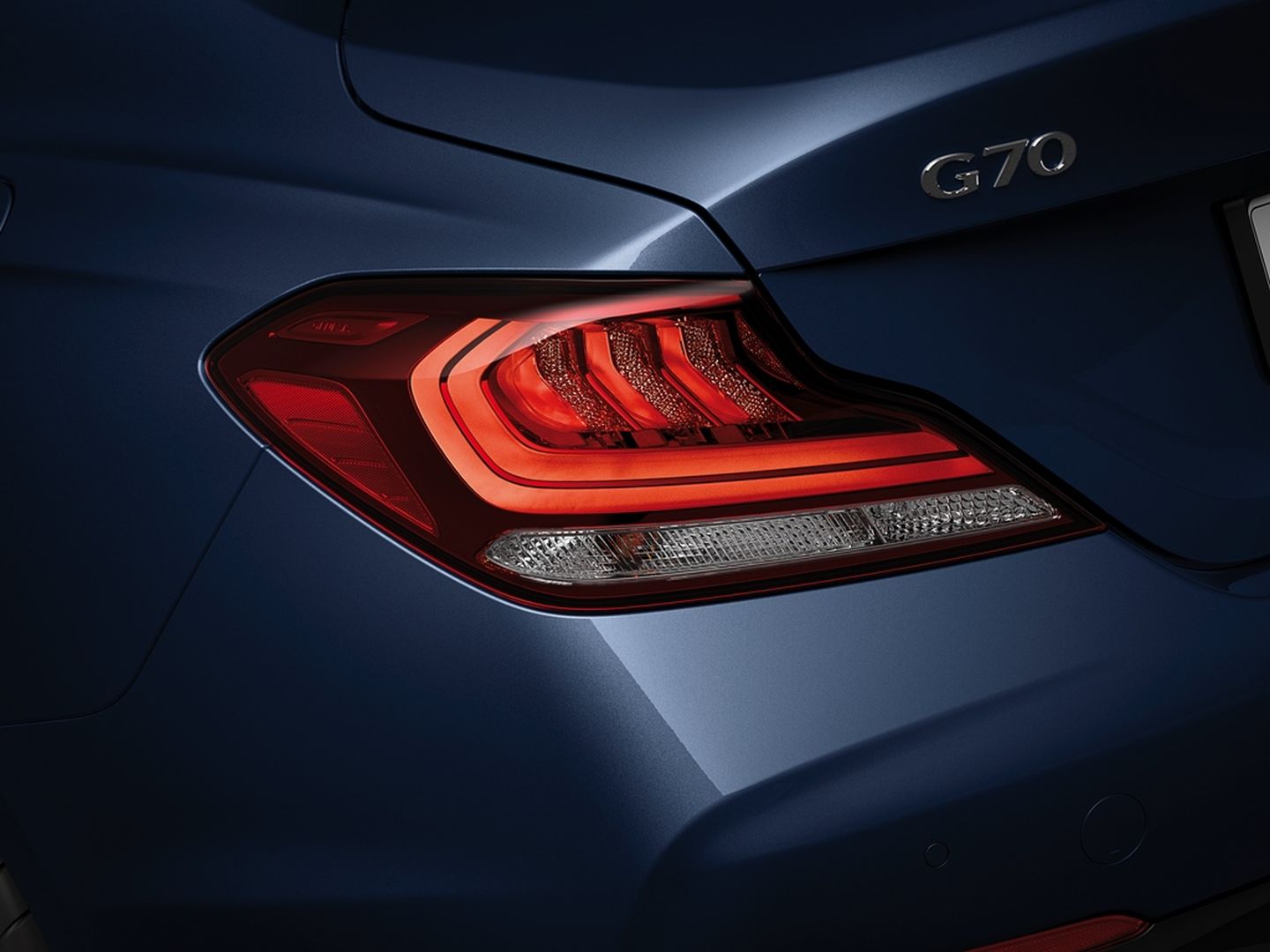 Genesis G70 photo 8