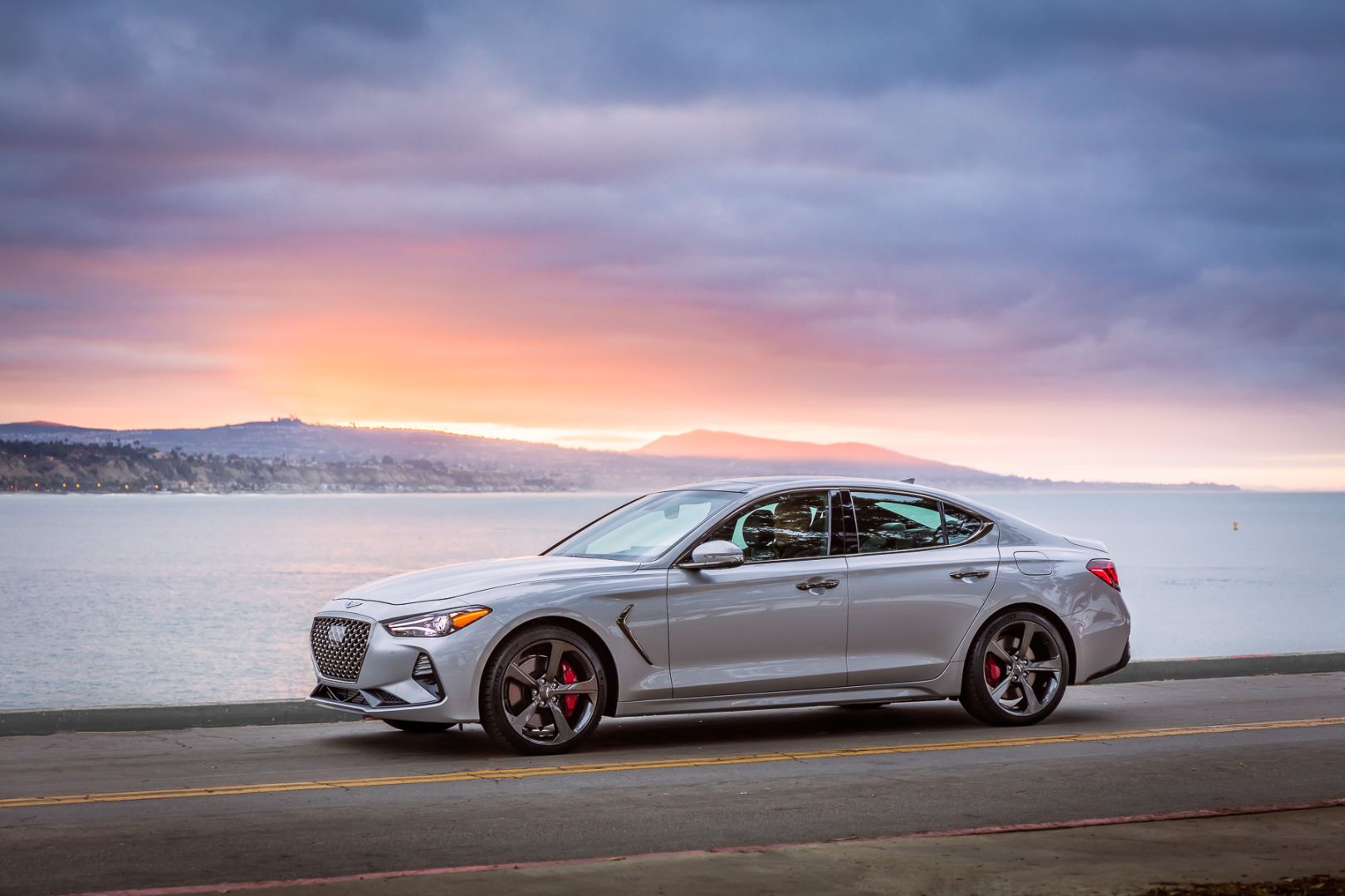 Genesis G70 photo 36