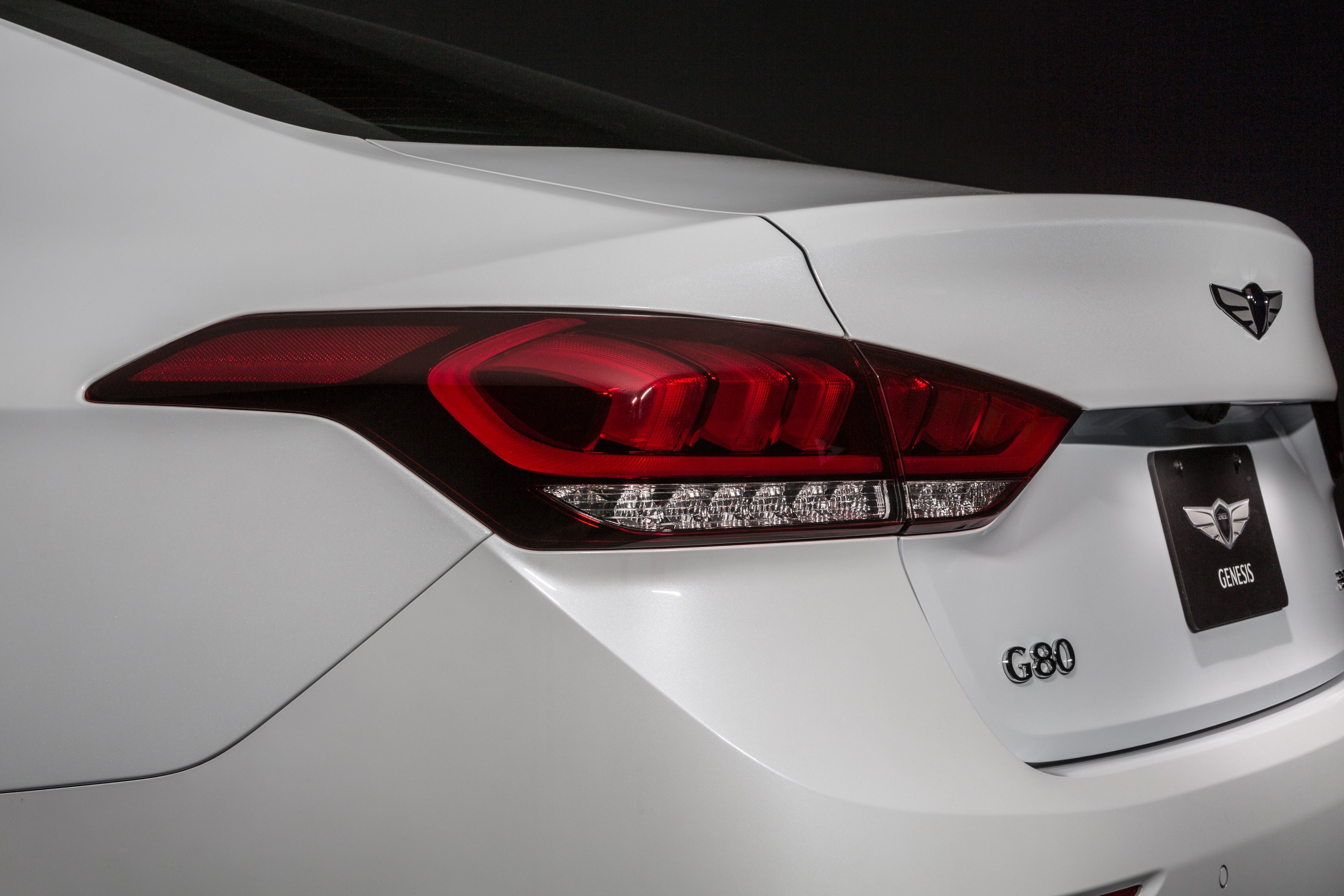 Genesis G80 photo 75