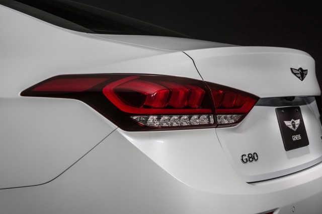 Genesis G80 photo 75