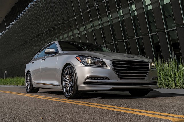 Genesis G80 photo 8