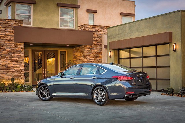 Genesis G80 photo 36