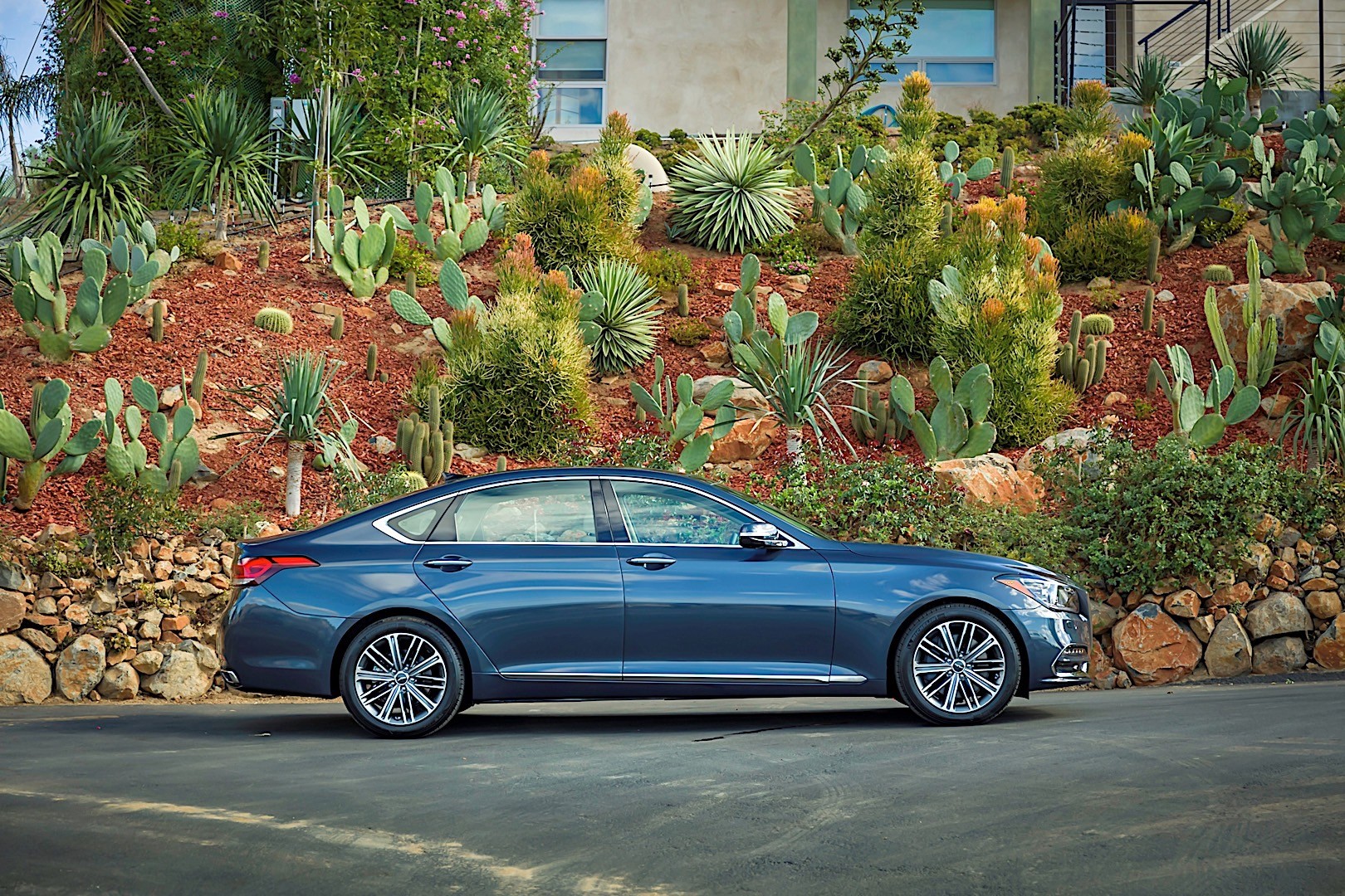 Genesis G80 photo 43