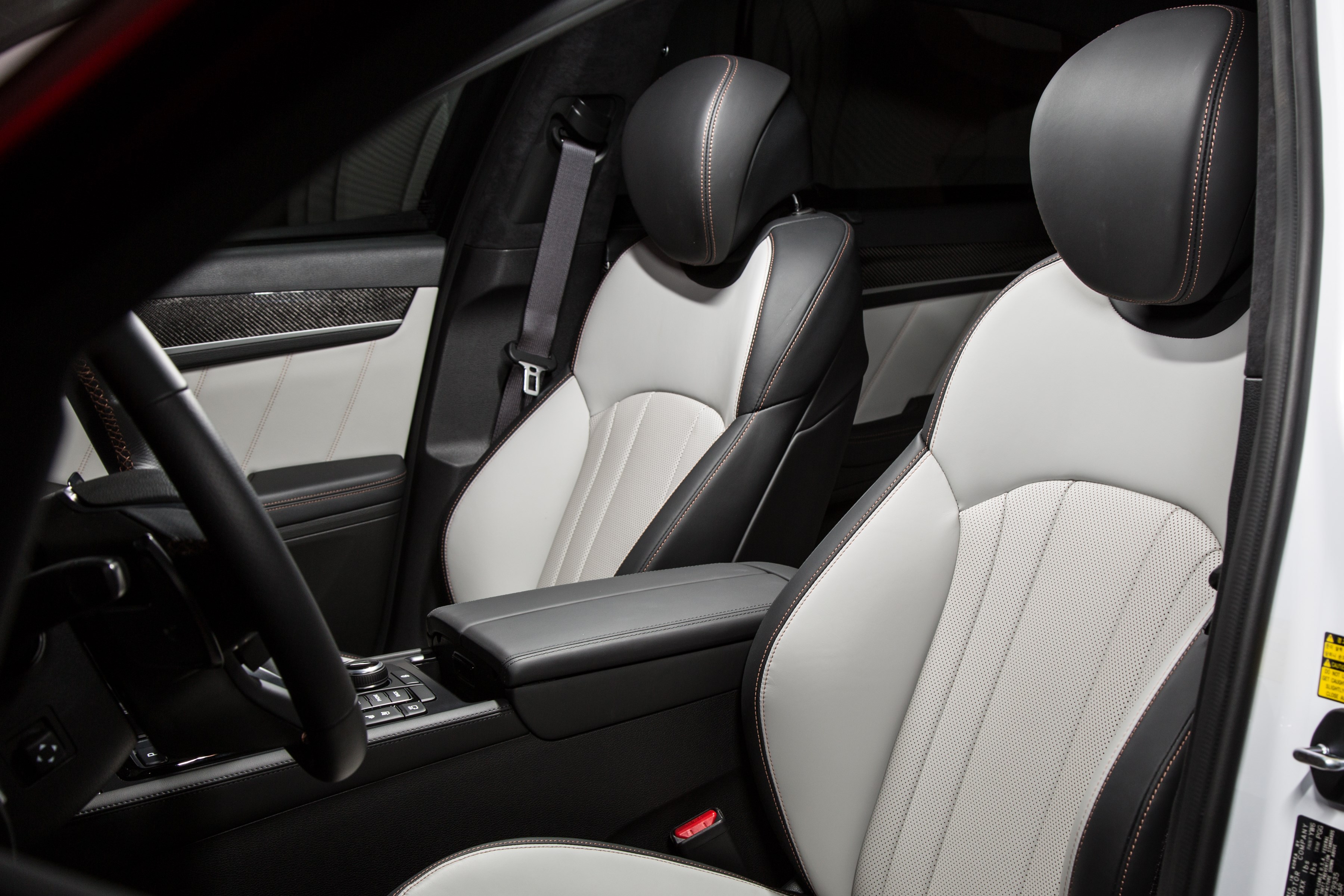 Genesis G80 photo 133