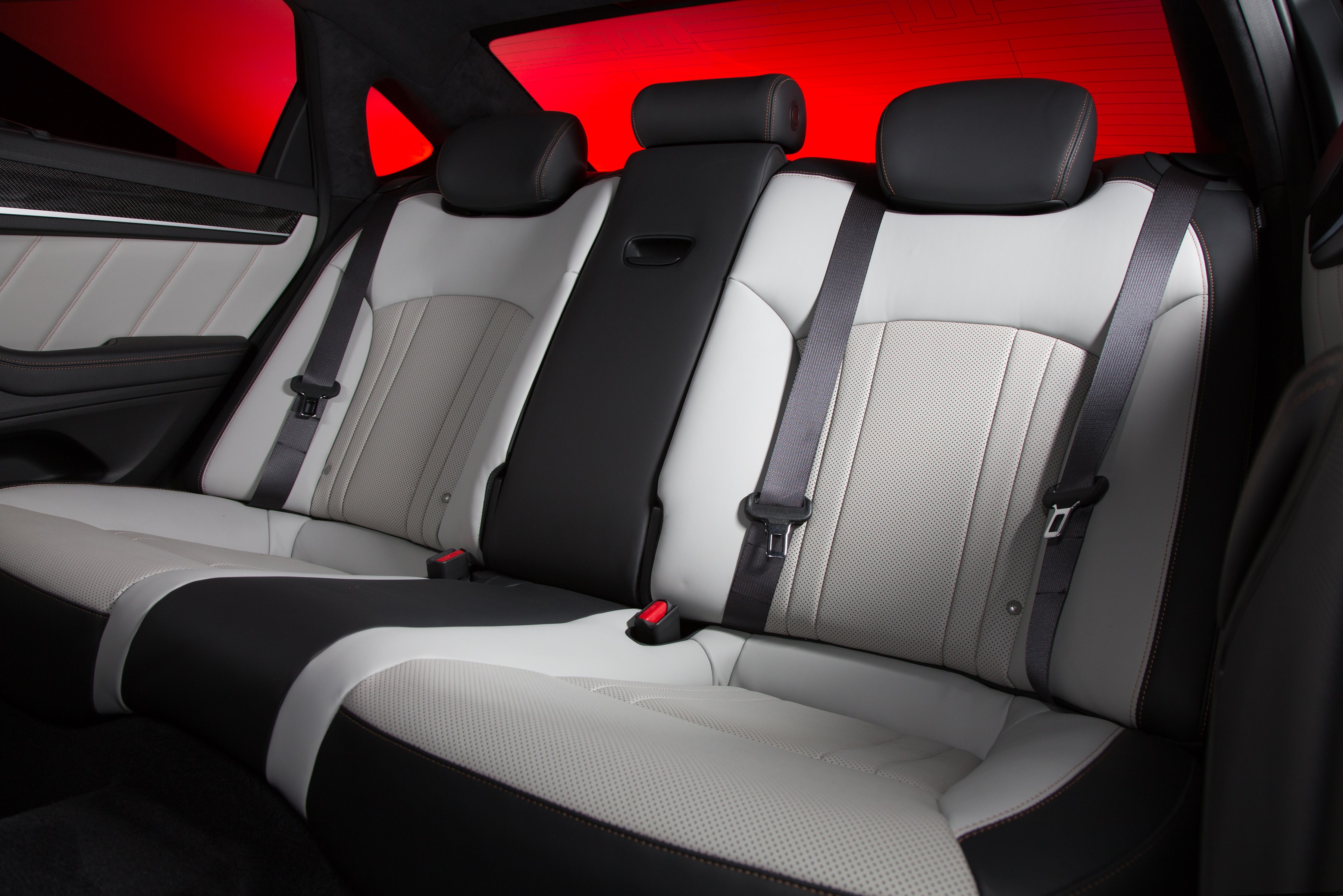 Genesis G80 photo 135