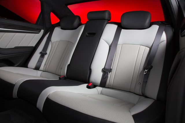 Genesis G80 photo 135