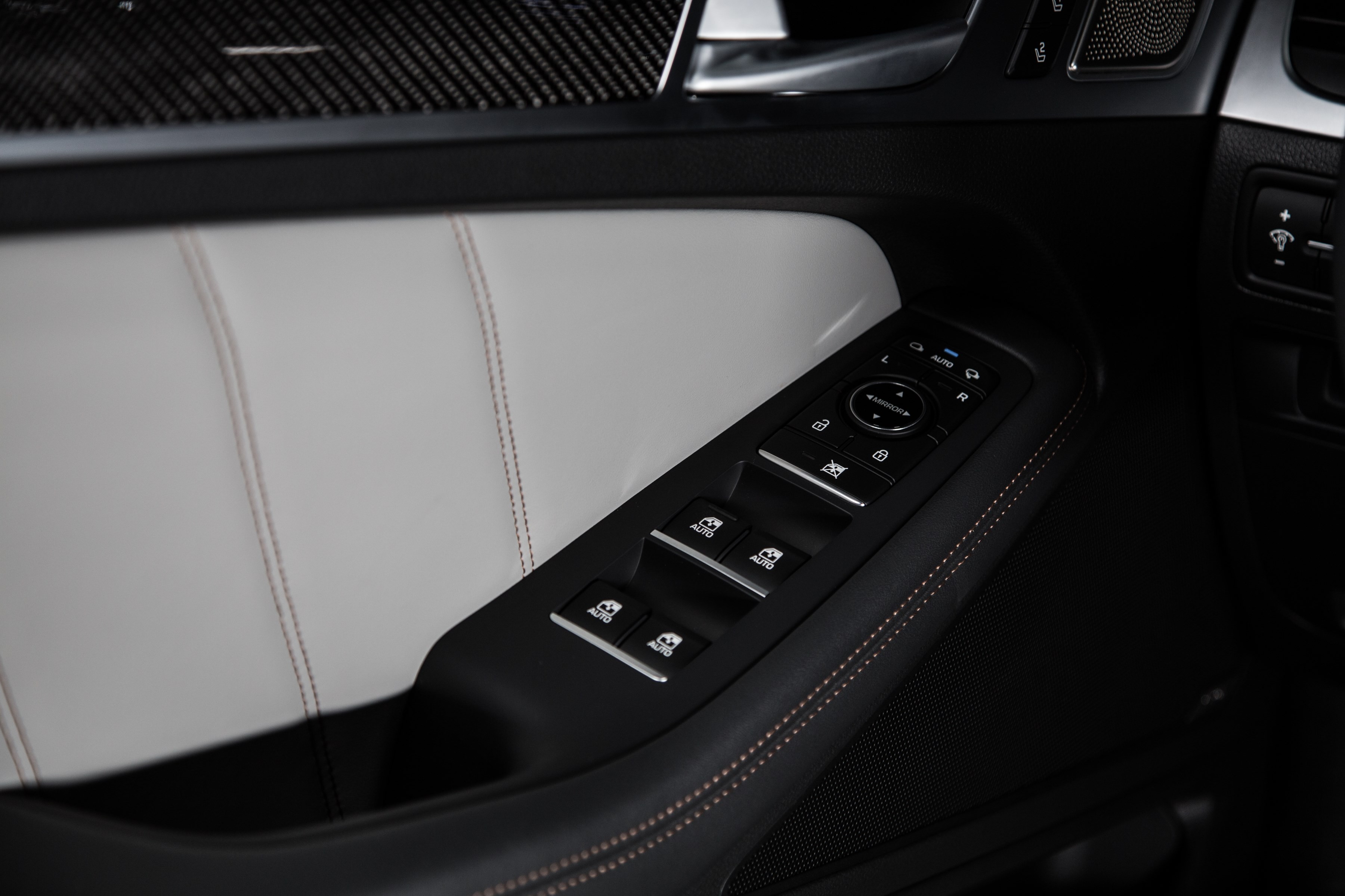 Genesis G80 photo 141