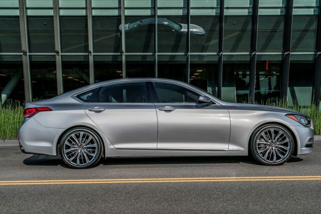 Genesis G80 photo 9