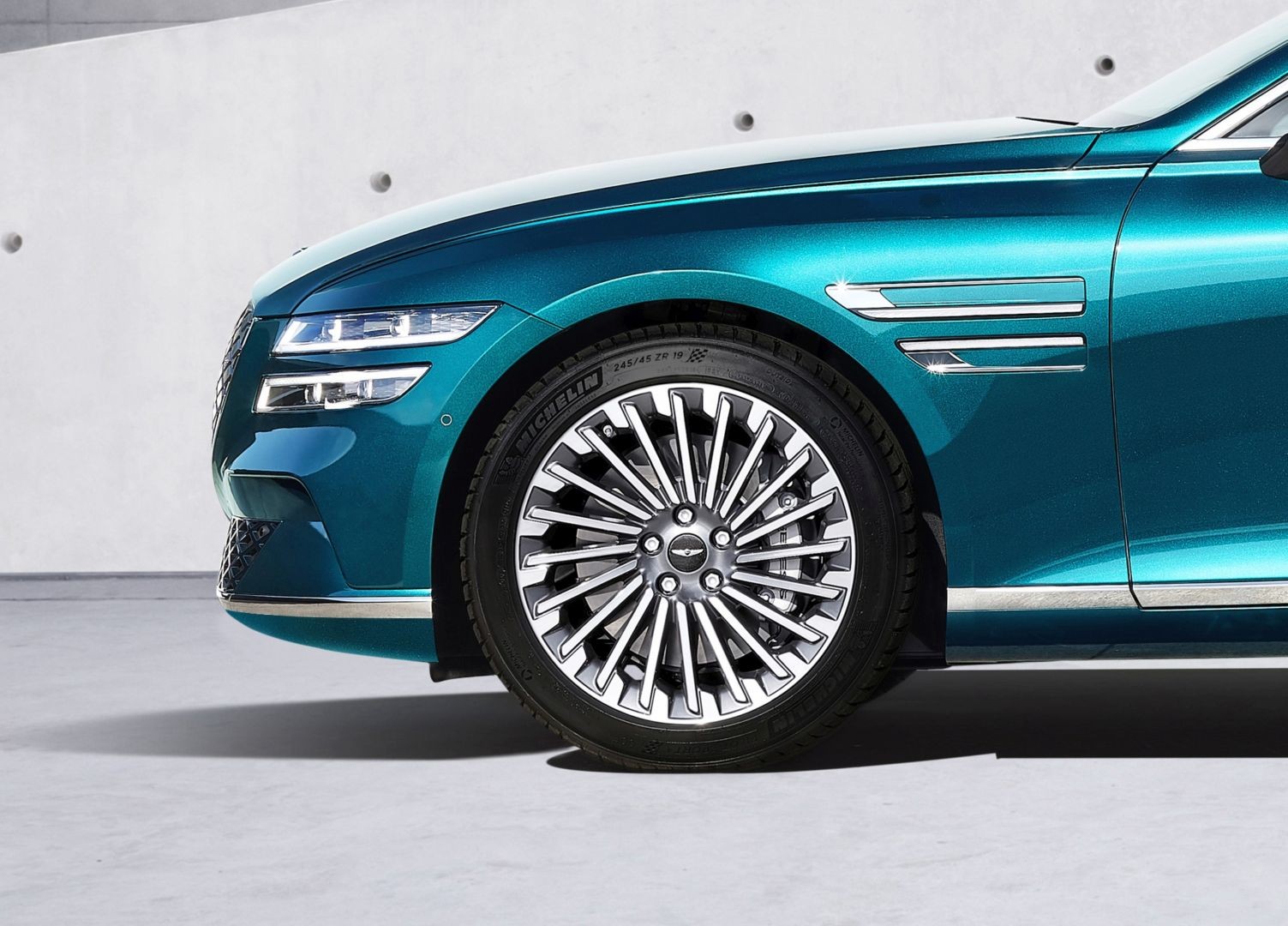 Genesis G80 photo 15