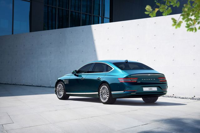 Genesis G80 photo 16