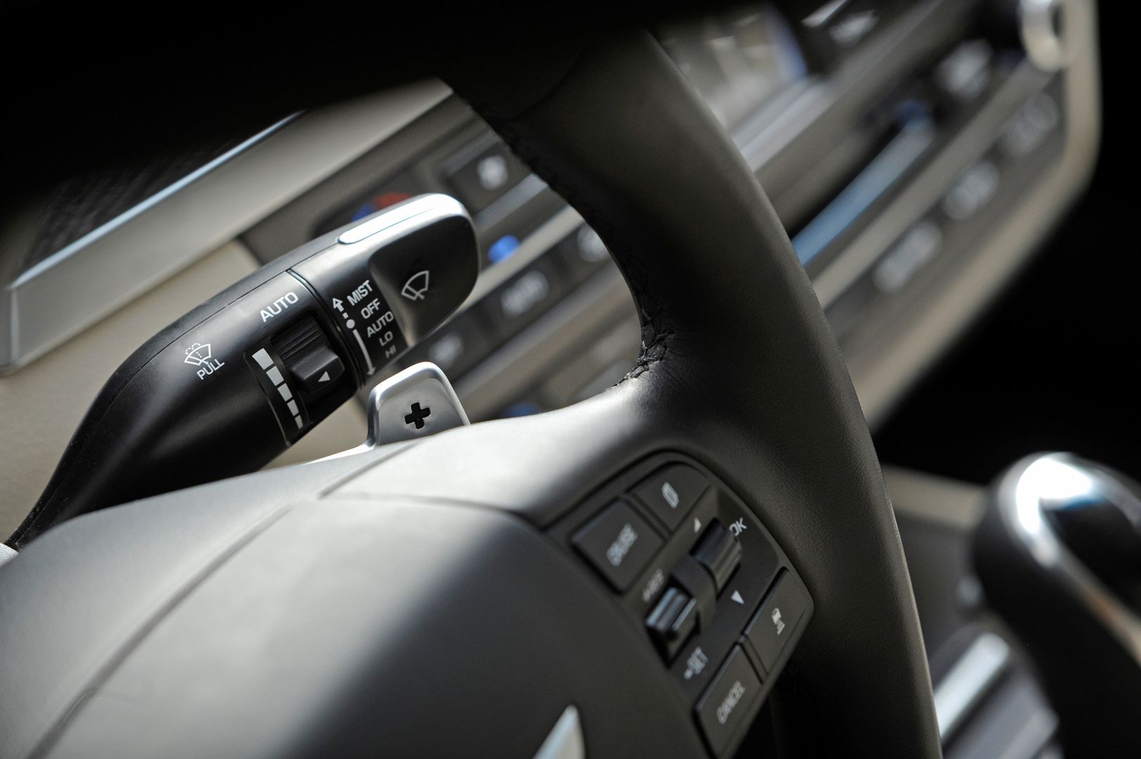 Genesis G80 photo 31