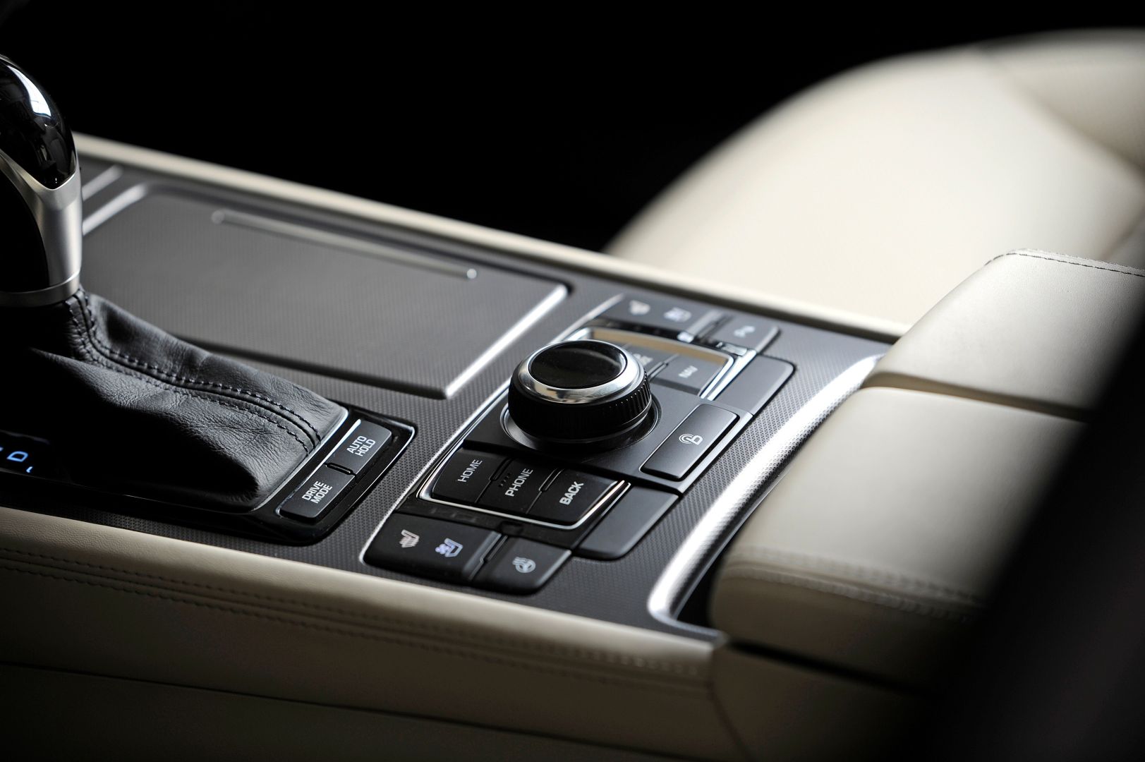 Genesis G80 photo 32