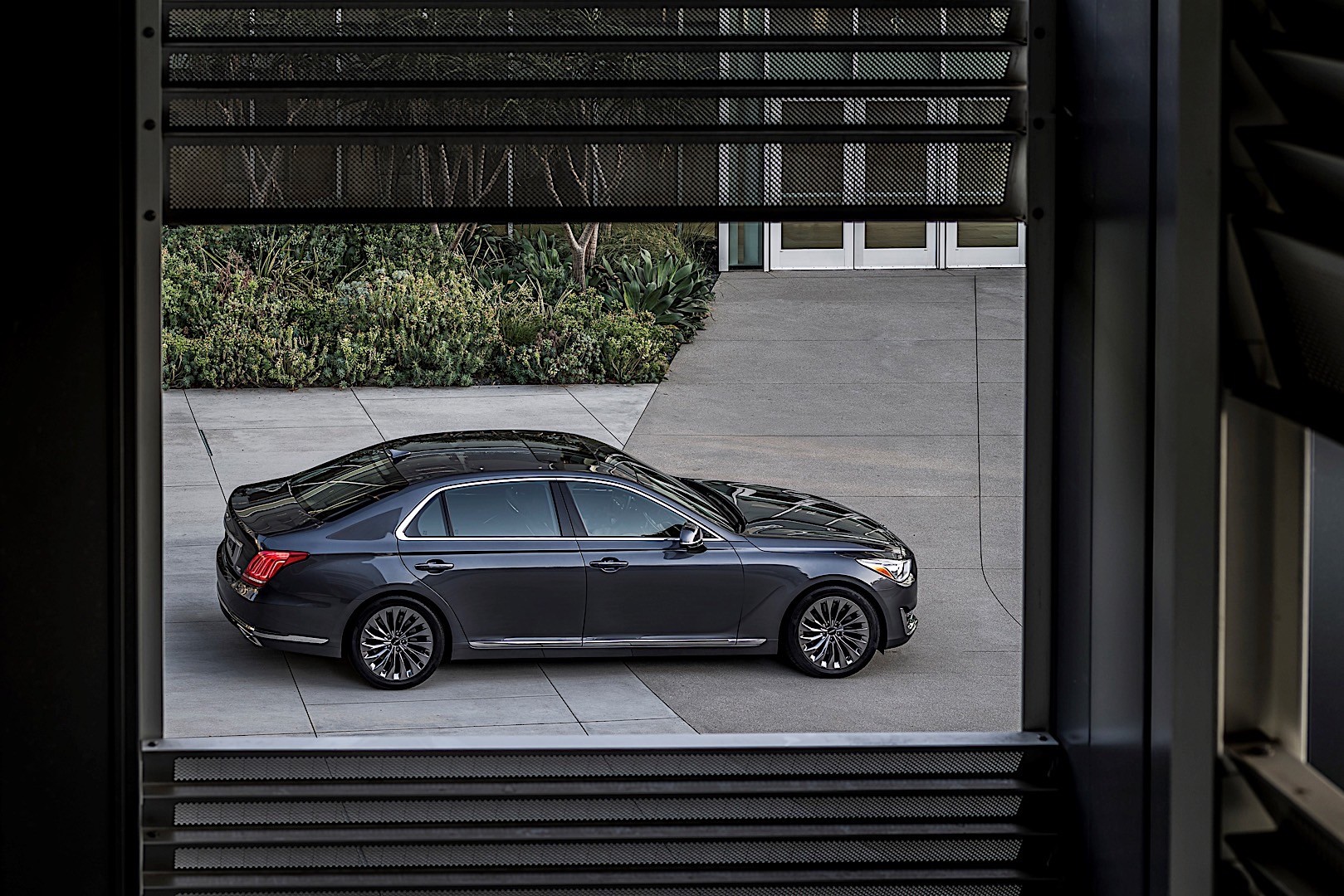Genesis G90 photo 7