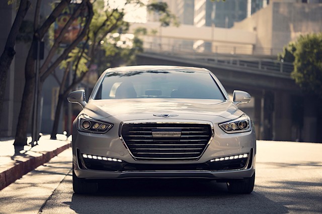 Genesis G90 photo 9