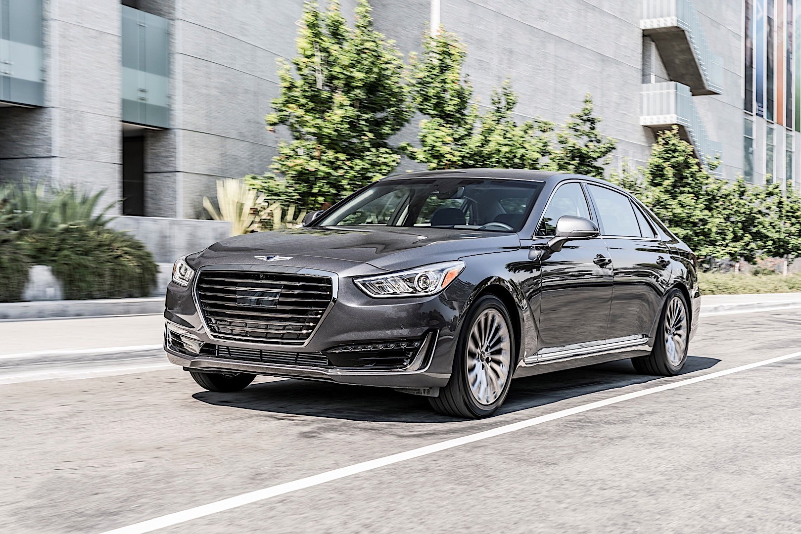 Genesis G90 photo 12