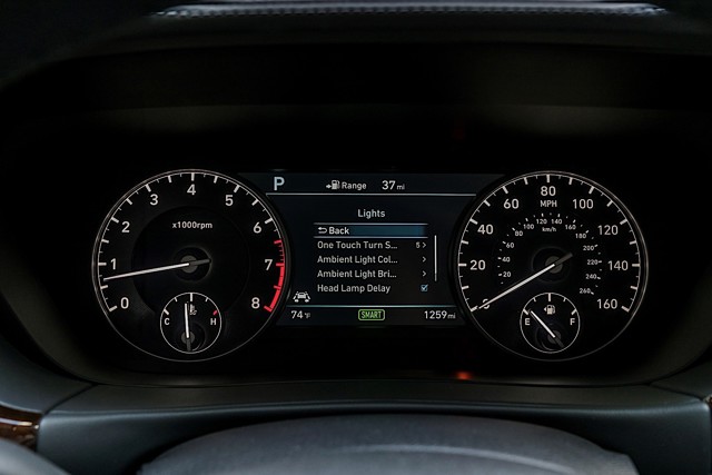 Genesis G90 photo 25