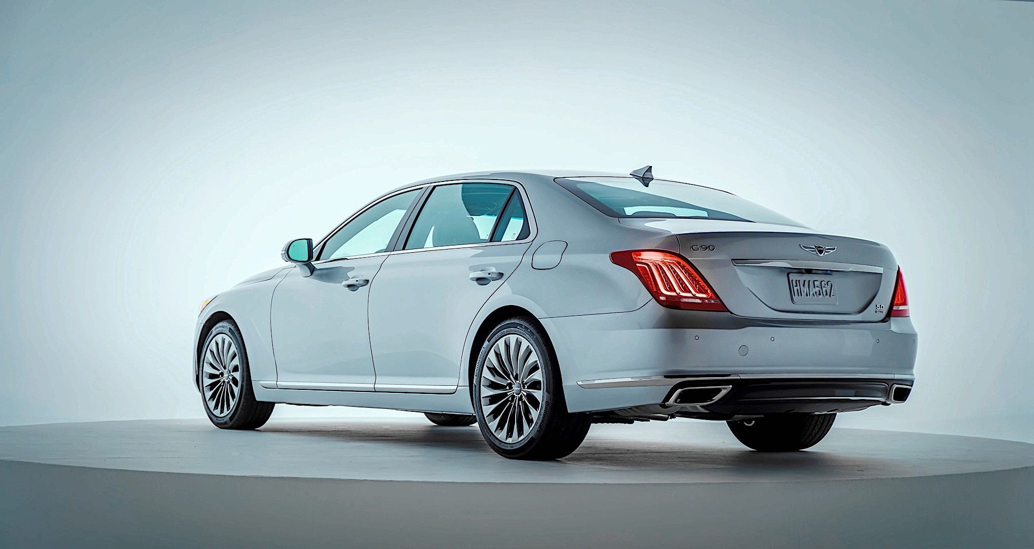 Genesis G90 photo 17