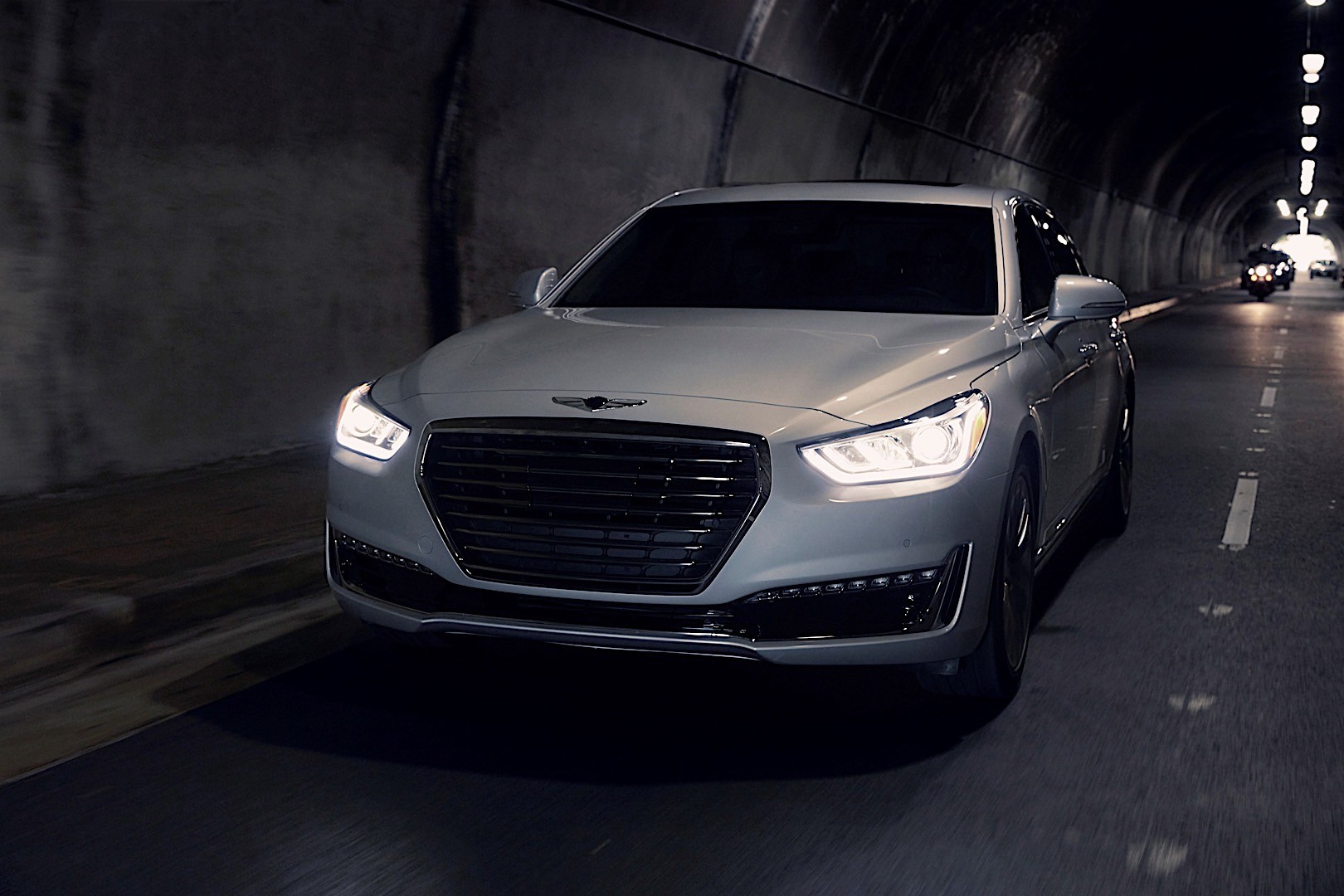 Genesis G90 photo 19