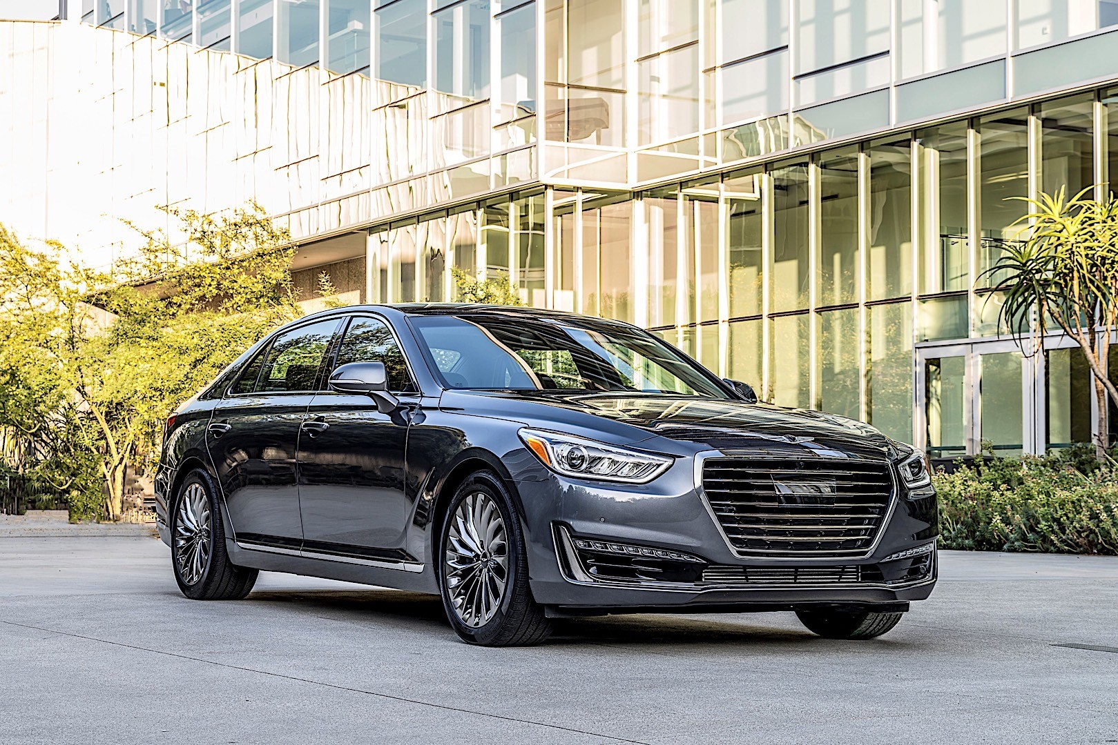 Genesis G90 photo 21