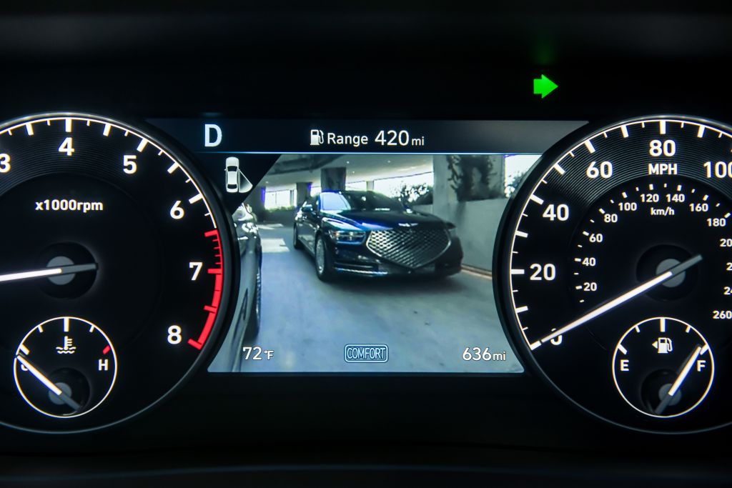 Genesis G90 photo 38