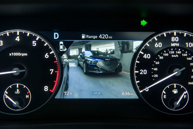 Genesis G90 photo 38