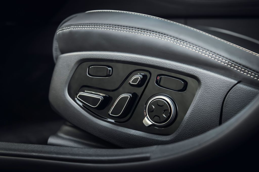 Genesis G90 photo 27