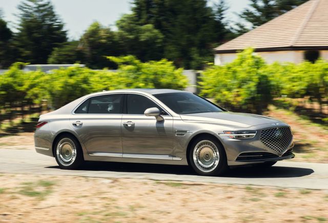 Genesis G90 photo 13