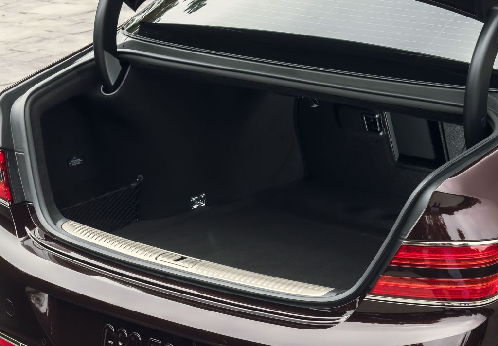 Genesis G90 photo 29