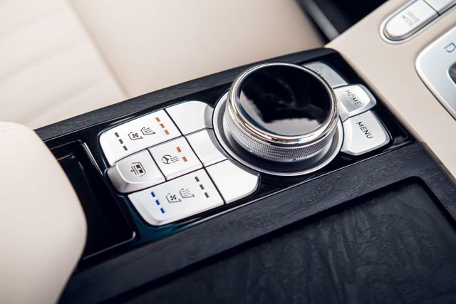 Genesis G90 photo 33