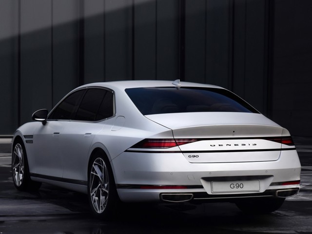 Genesis G90 photo 7