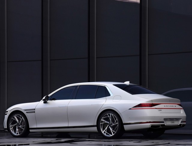 Genesis G90 photo 9