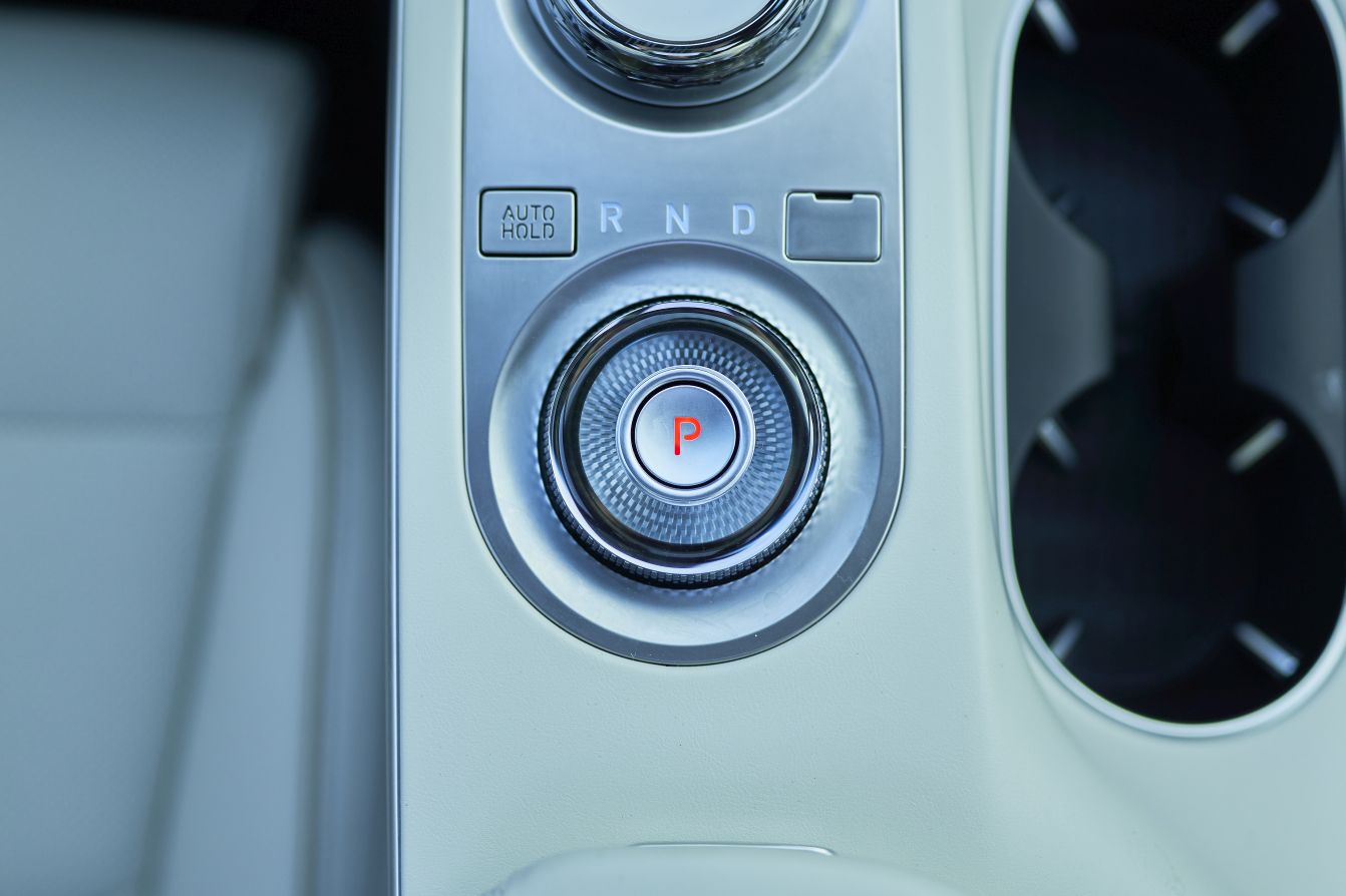 Genesis Gv70 photo 85