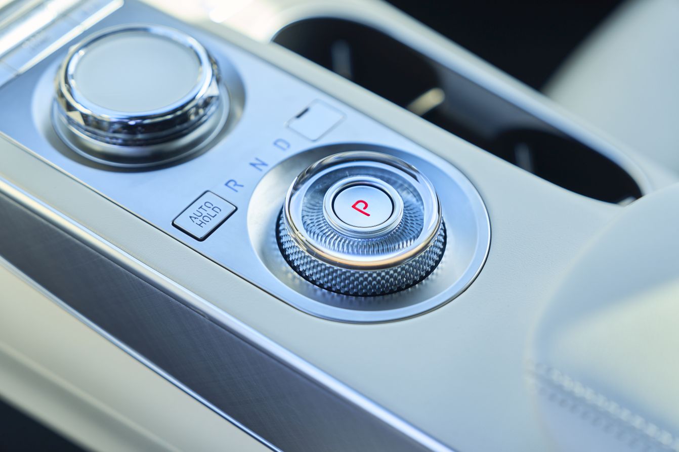 Genesis Gv70 photo 93