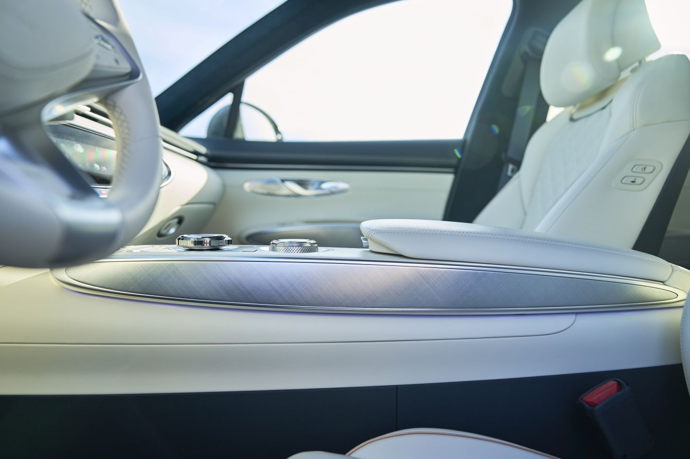 Genesis Gv70 photo 94