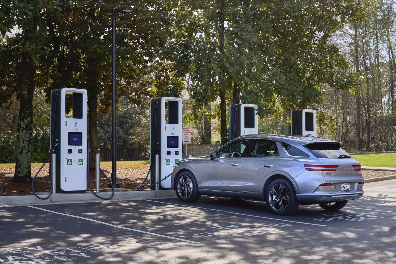 Genesis Gv70 photo 25