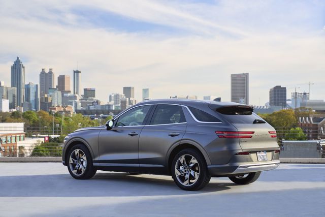 Genesis Gv70 photo 32